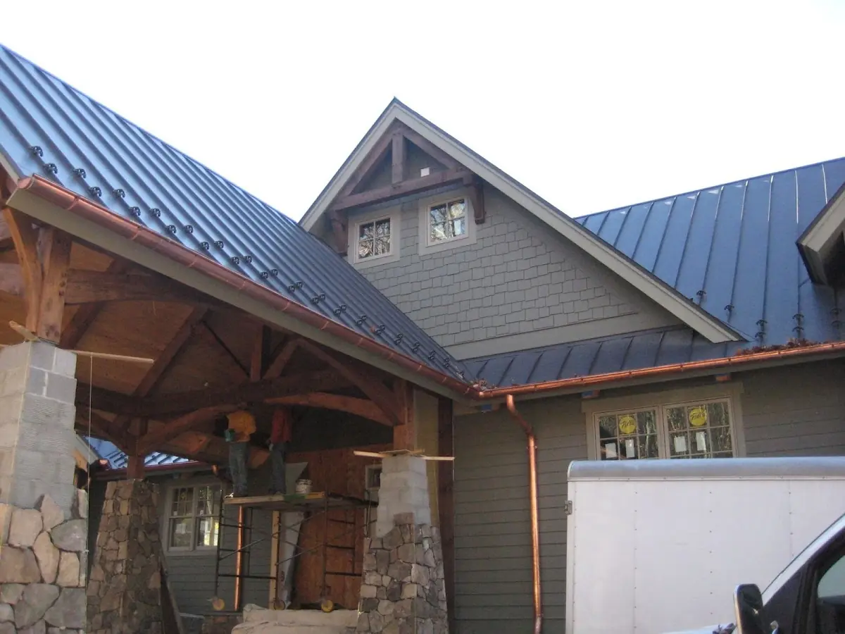 Craftsman Roofing team delivering quality roofing work in Tucson Mountains